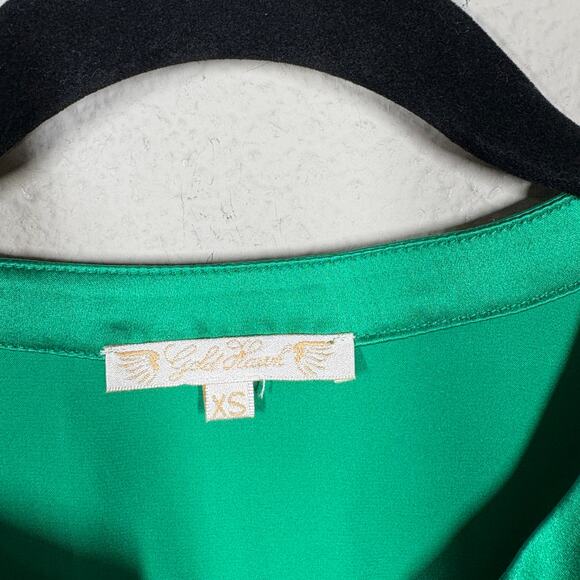 Gold Hawk XS Popover Shirt Blouse Green Silk Satin Split Neck Short Sleeves - Picture 6 of 7